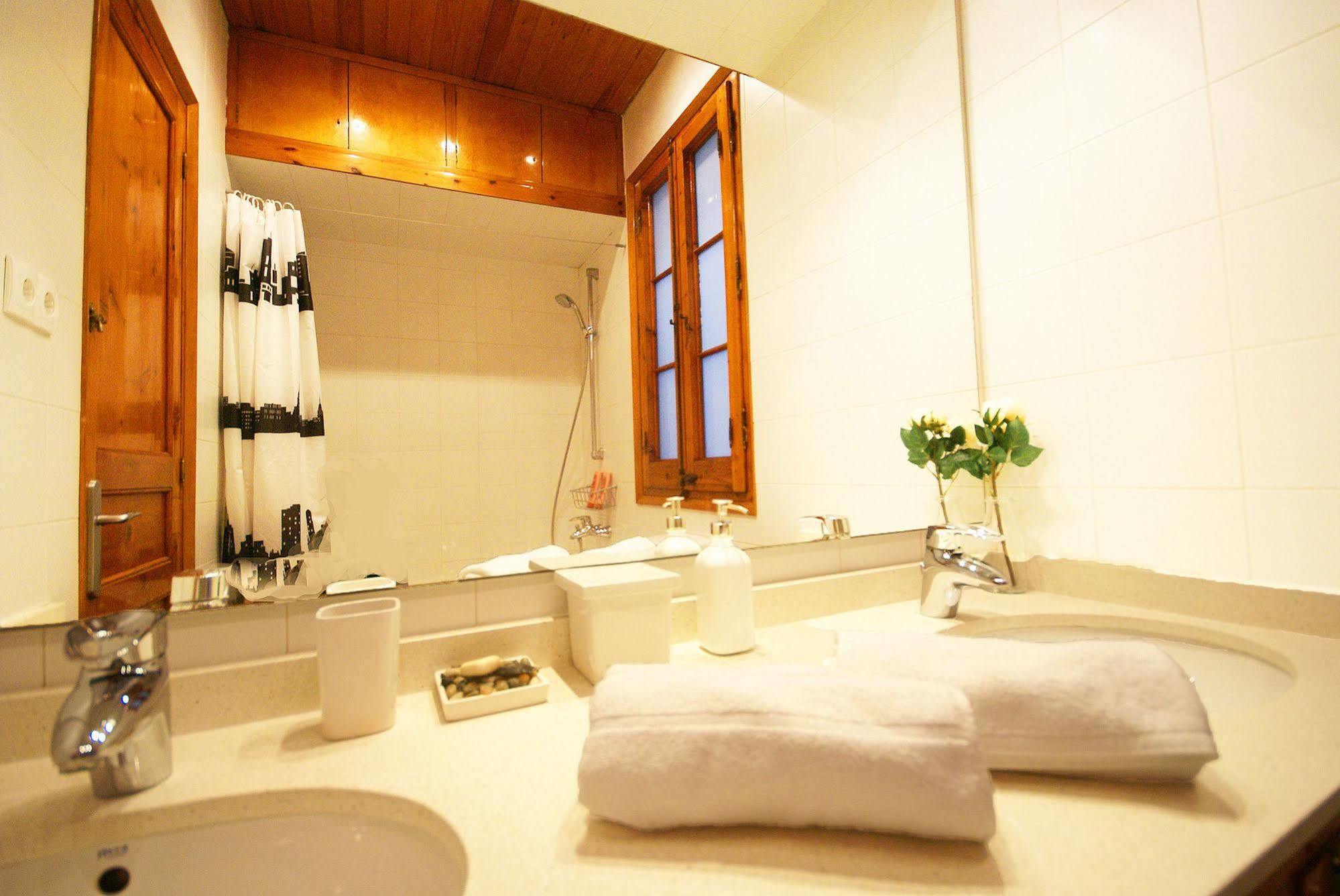 Flateli Aribau Appartement *